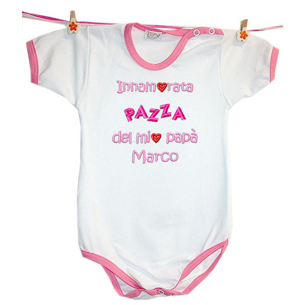 Zigozago Body ricamato per neonato in cotone "Innamorata pazza di mio papà" rosa per bimba BODYLOVEPAPA_R